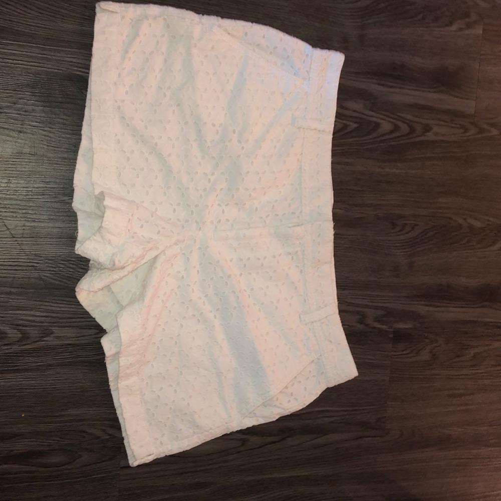 White, flower lace shorts